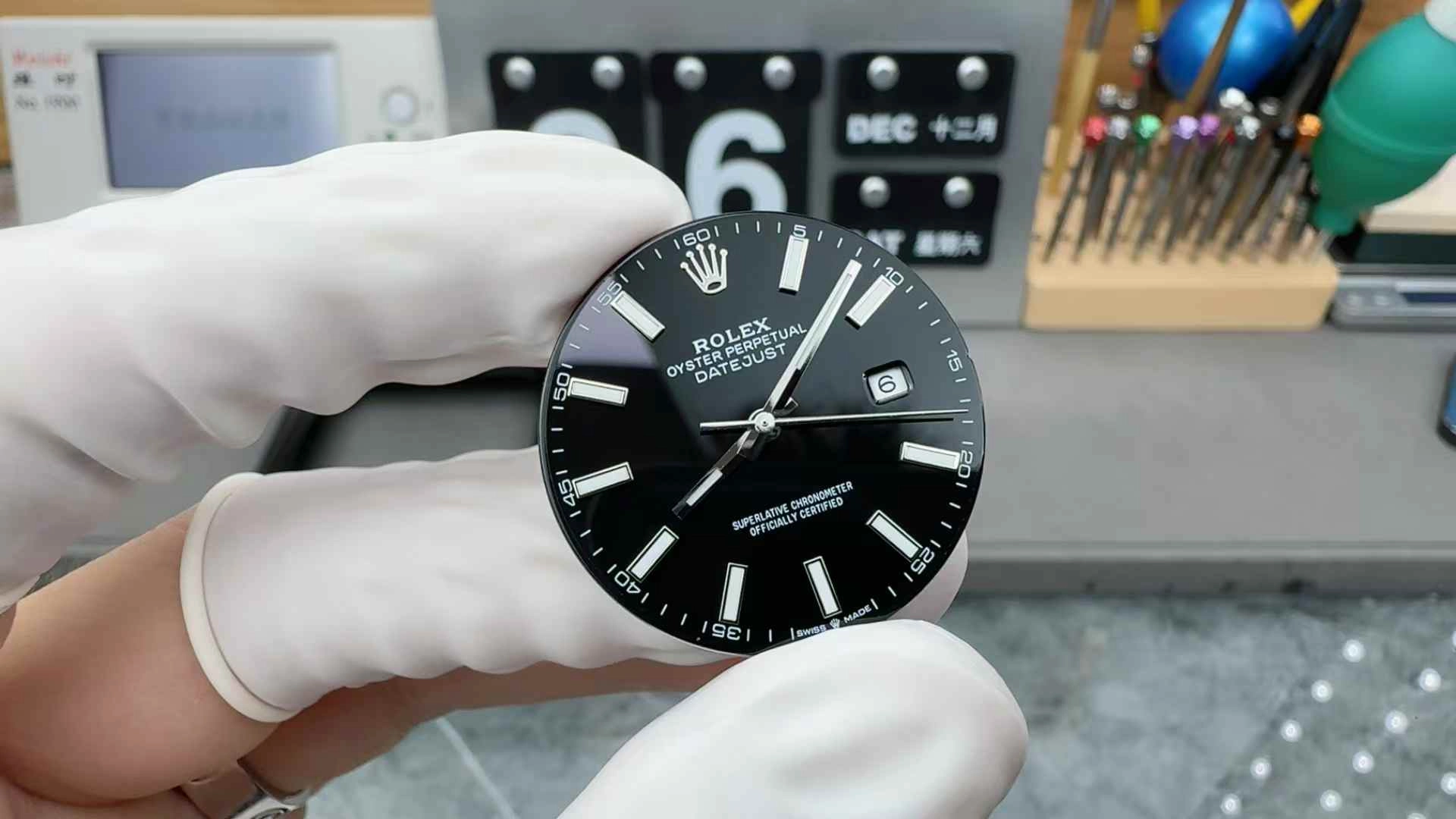 QC case & dial photo 3