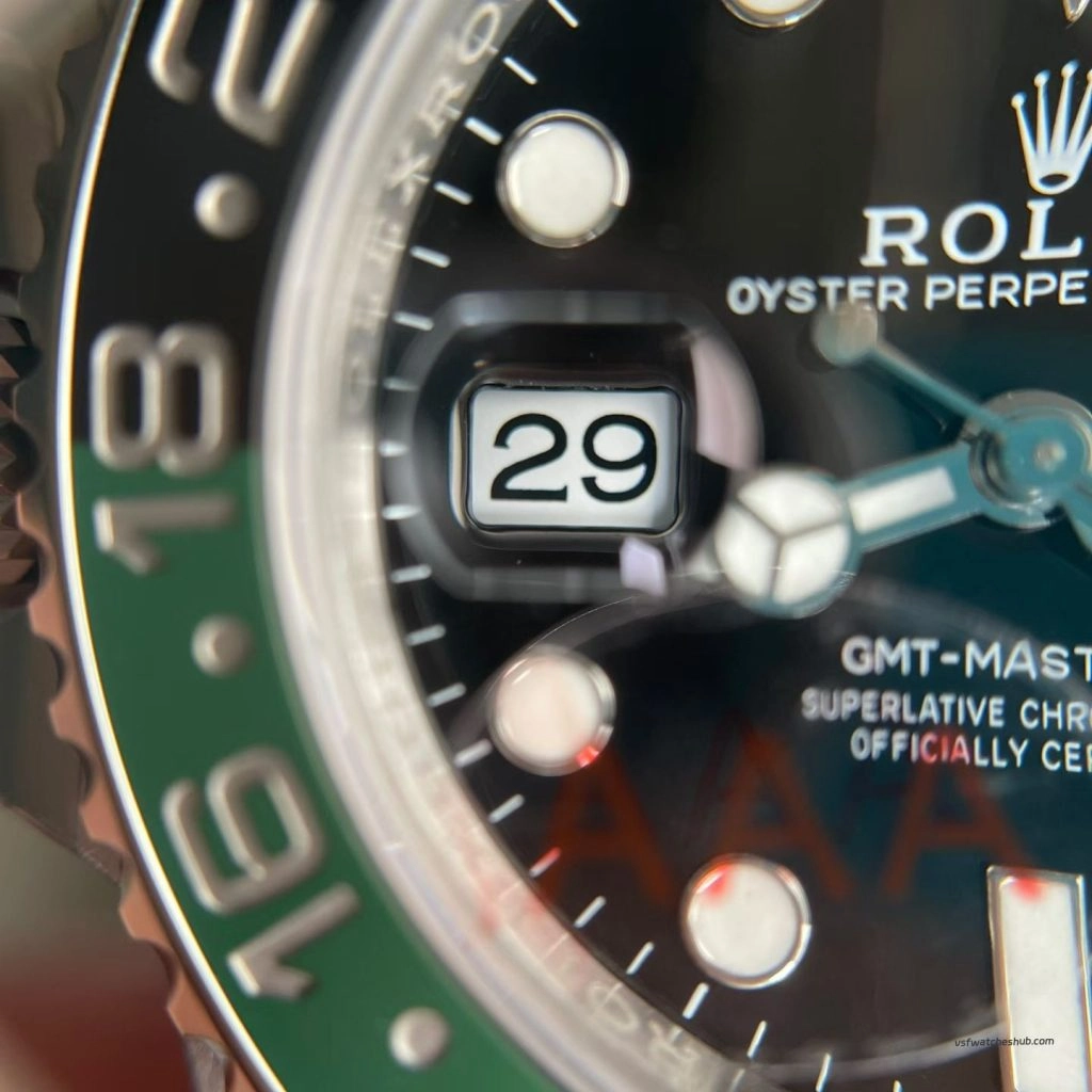 VS Factory Rolex GMT-Master II 126720VTNR “Sprite” (green/black bezel) high-definition date window photos