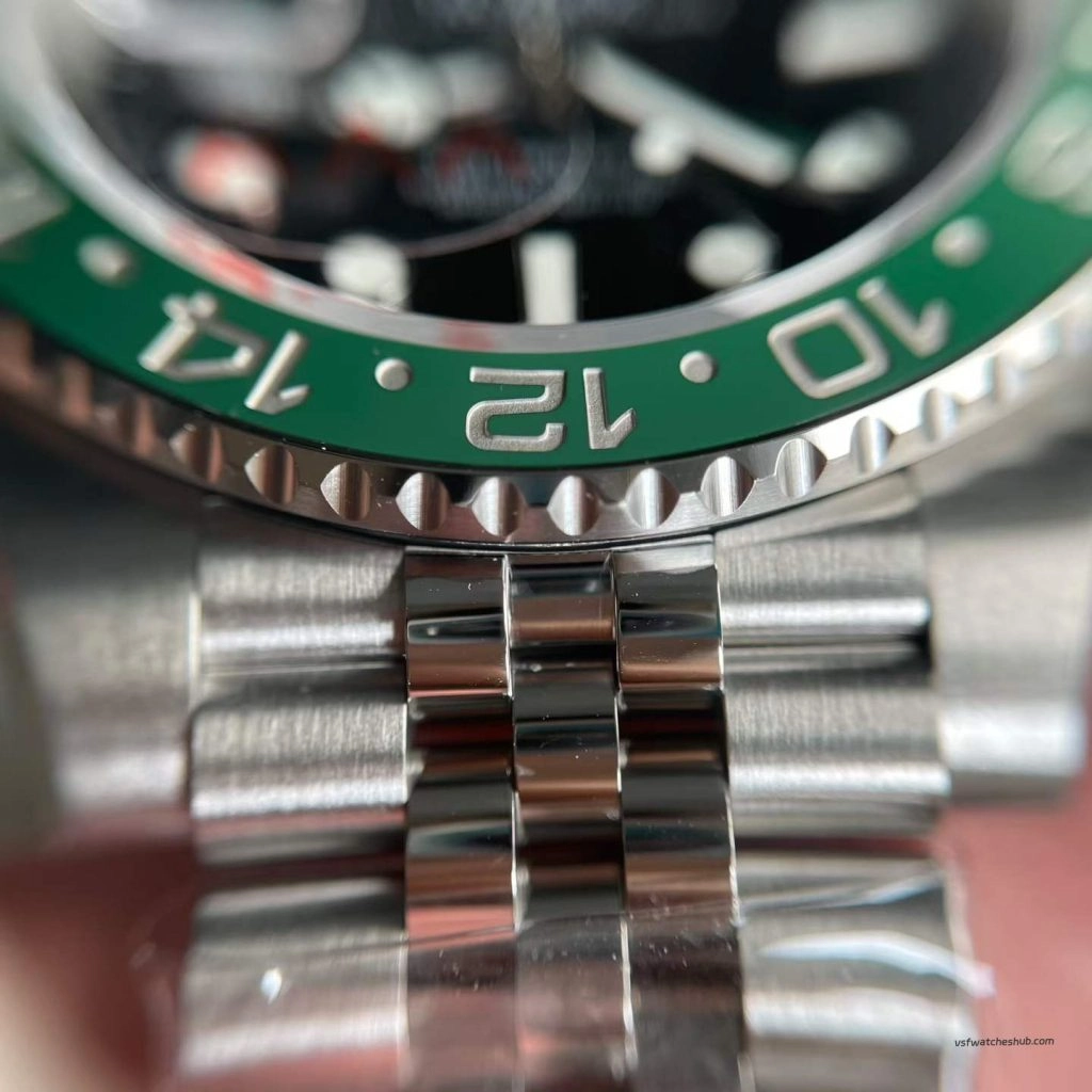 VS Factory Rolex GMT-Master II 126720VTNR “Sprite” (green/black bezel) bracelet brushed finishing detail photos