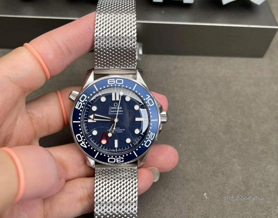 VSF Omega Seamaster Diver 300M 210.30.42.20.03.002 front high-definition photos