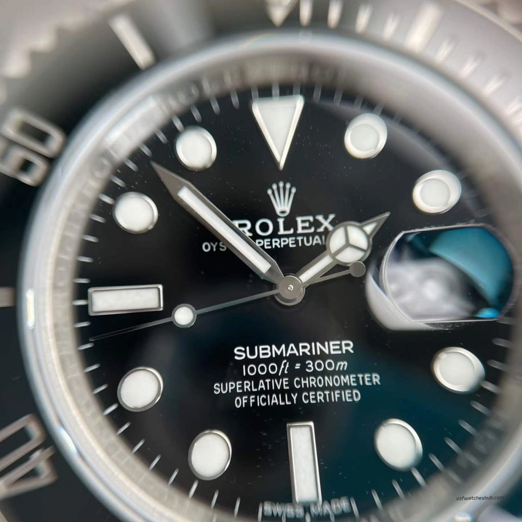 VS Factory Rolex Submariner 116610LN (model 116610LN-0001) dial is clean, dust-free, and flawless