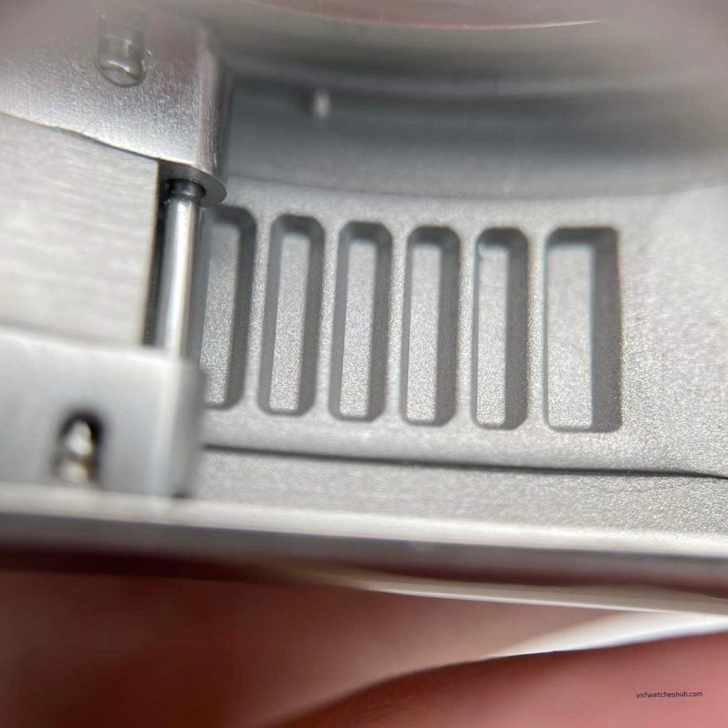 VS Factory Rolex Submariner 116610LN (model 116610LN-0001) inner clasp lock photos