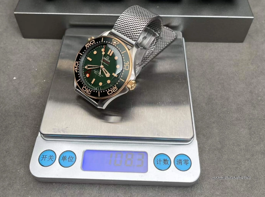 VS Factory Omega Seamaster Diver 300M 210.90.42.20.10.001 weight