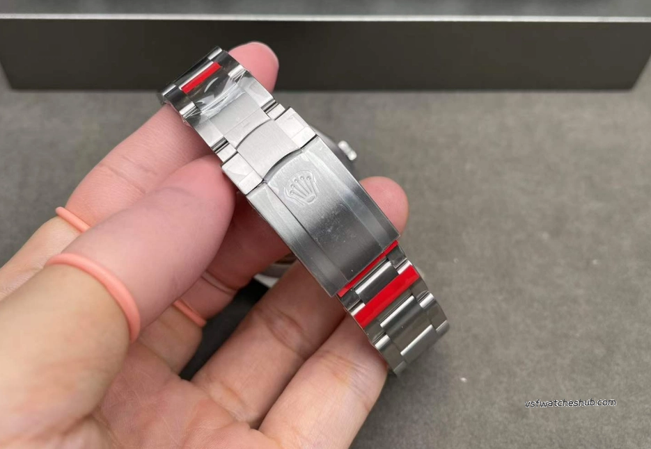 VS Factory Rolex Oyster Perpetual 124300 clasp photos