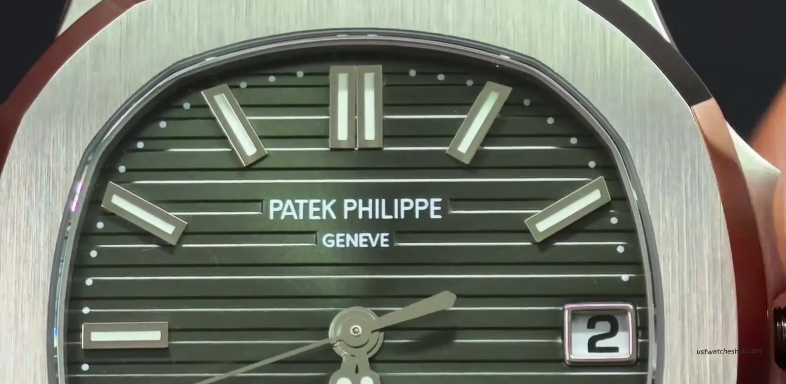 Date wheel font detail on the DDF Nautilus 5711 green